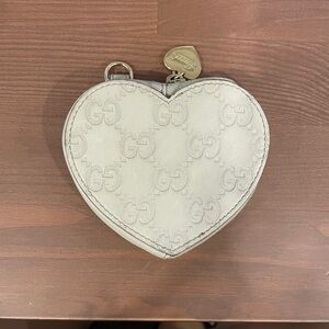 Gucci White Heart-Shaped Leather Coin Purse